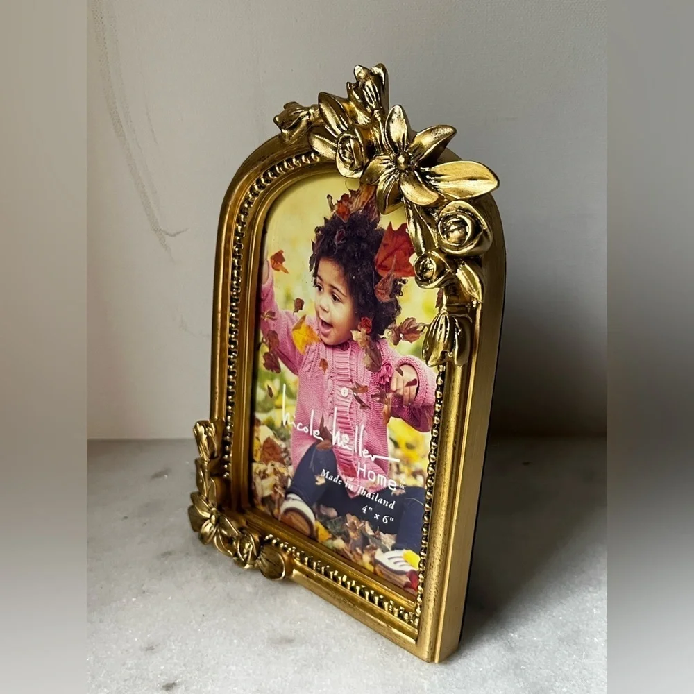 Nicole Miller Gold Floral Accent Frame for 4x6” photo antique style